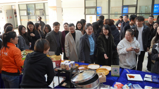 1764407713924063.png image.png